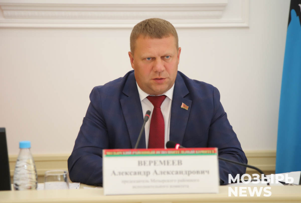 В Мозырском райисполкоме обсуждают готовность учреждений к новому учебному году и ход сельскохозяйственных работ